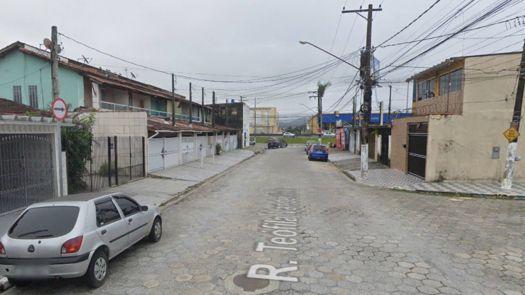 Casa na Vila Alice - Praia Grande/SP, localizado em Praia Grande - SP