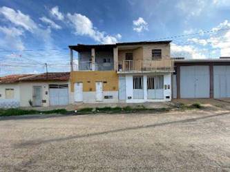 Casa no recanto das árvores em irecê/ba