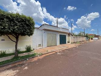 Casa no centro em jardinópolis/sp