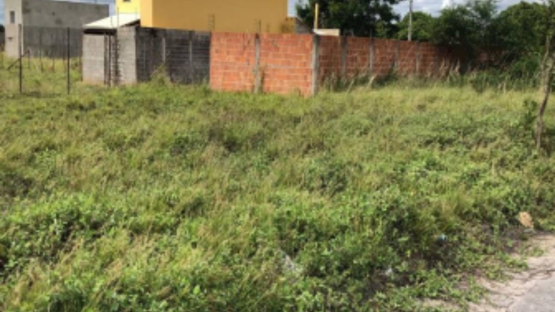 Terreno no Loteamento Vivari Feira de Santana - Registro - Feira de Santana/BA, localizado em Feira de Santana - BA