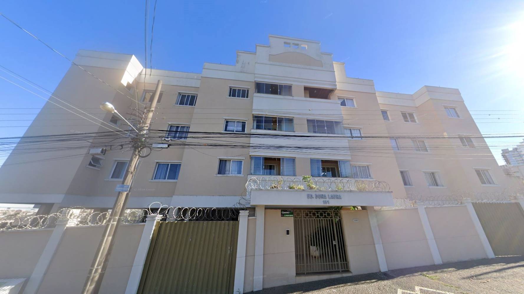 Apartamento no "Condomínio Edifício Dona Laura" - Jardim Carvalho - Ponta Grossa/PR, localizado em Ponta Grossa - PR