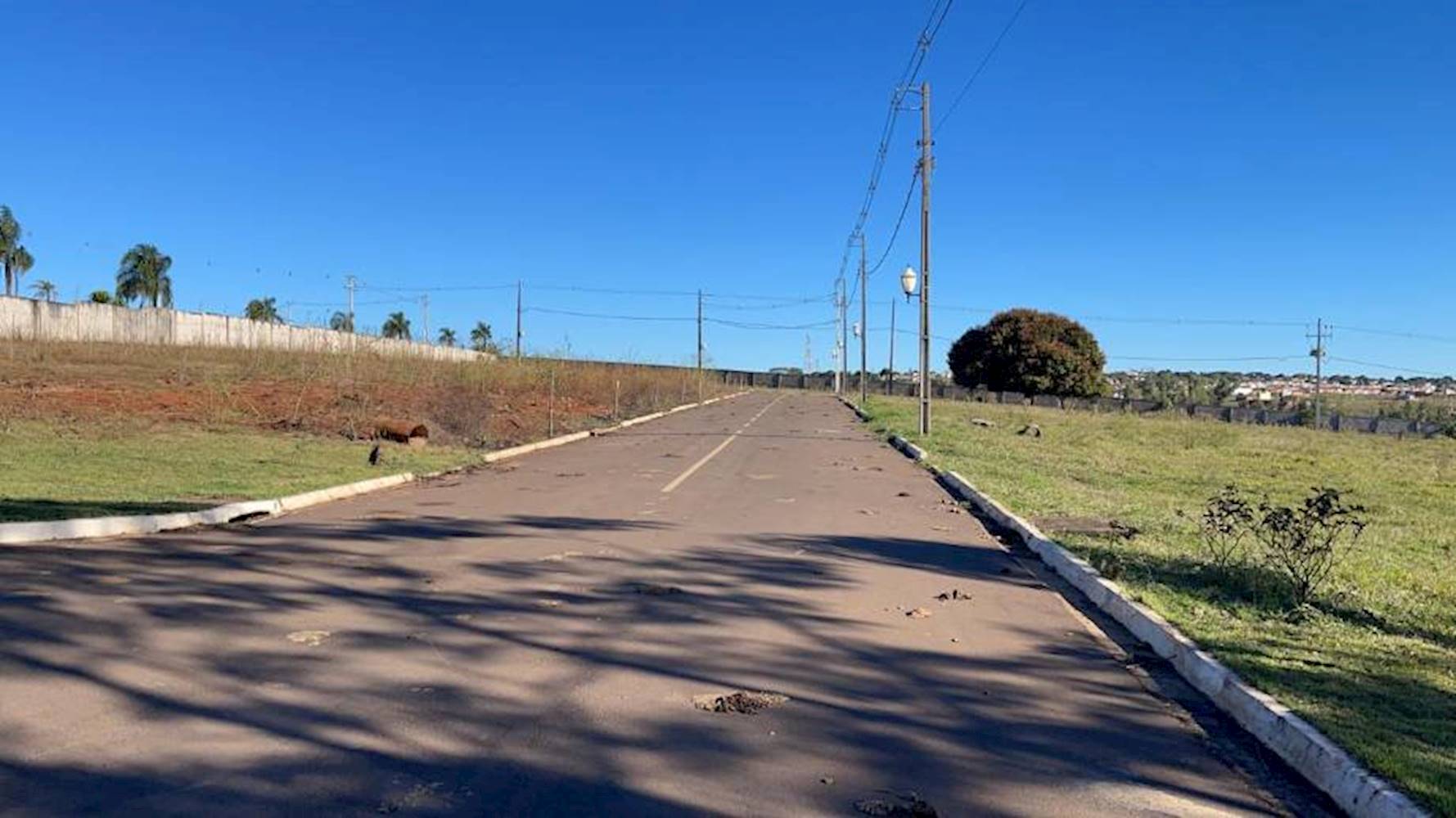 Terreno no Parque Residencial Viva - Pérola/PR, localizado em Pérola - PR