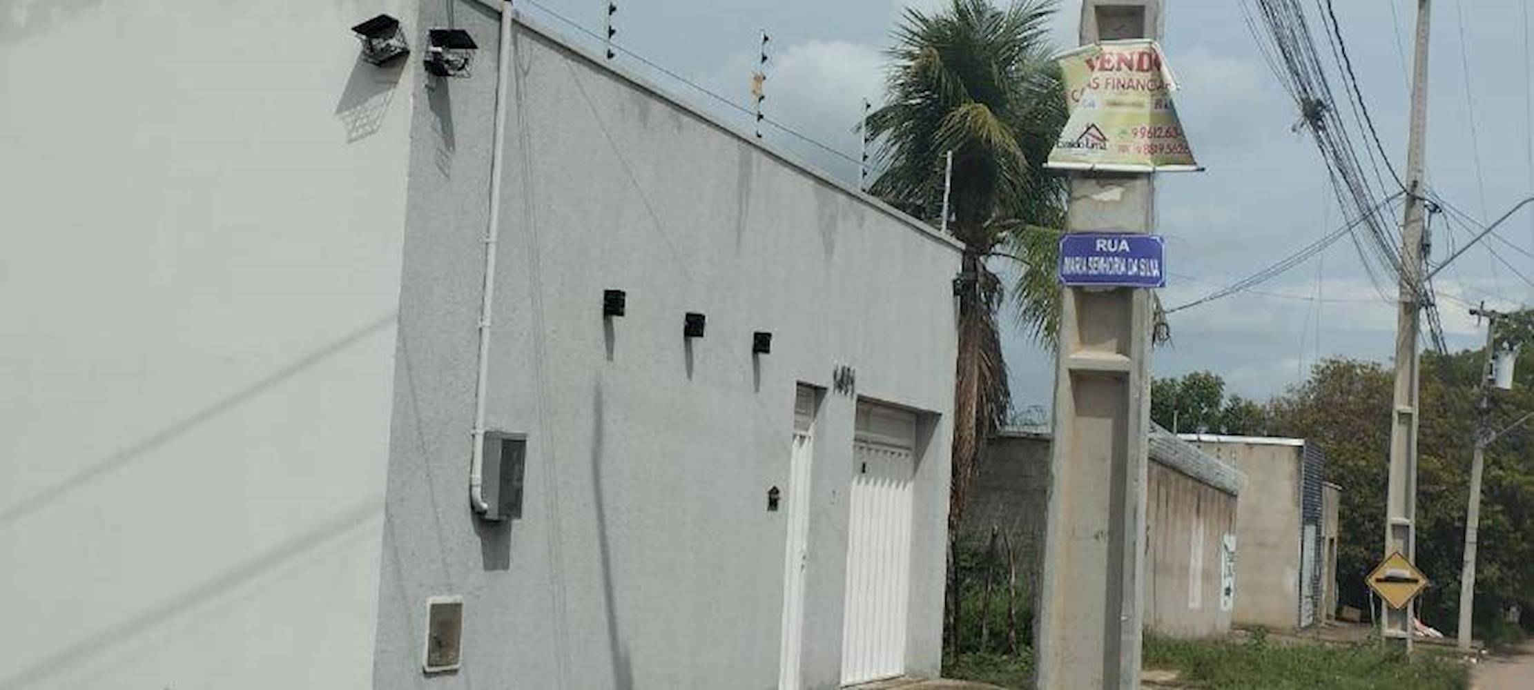 Casa em Professora Maria Geli De Sa Barreto - Juazeiro Do Norte/CE, localizado em Juazeiro do Norte - CE