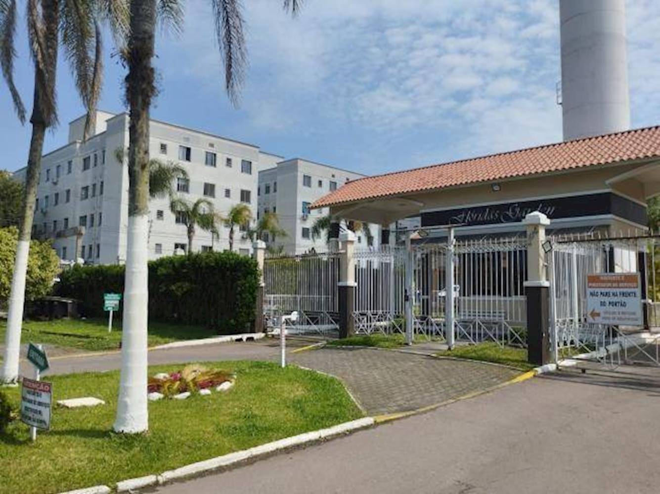 Casa no "Cond. Horizontal Fechado Florida'S Garden" - Parque Santa Fé - Porto Alegre/RS, localizado em Porto Alegre - RS