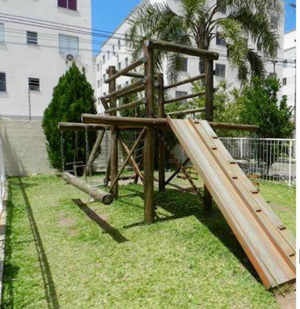 Casa no "Cond. Horizontal Fechado Florida'S Garden" - Parque Santa Fé - Porto Alegre/RS, localizado em Porto Alegre - RS