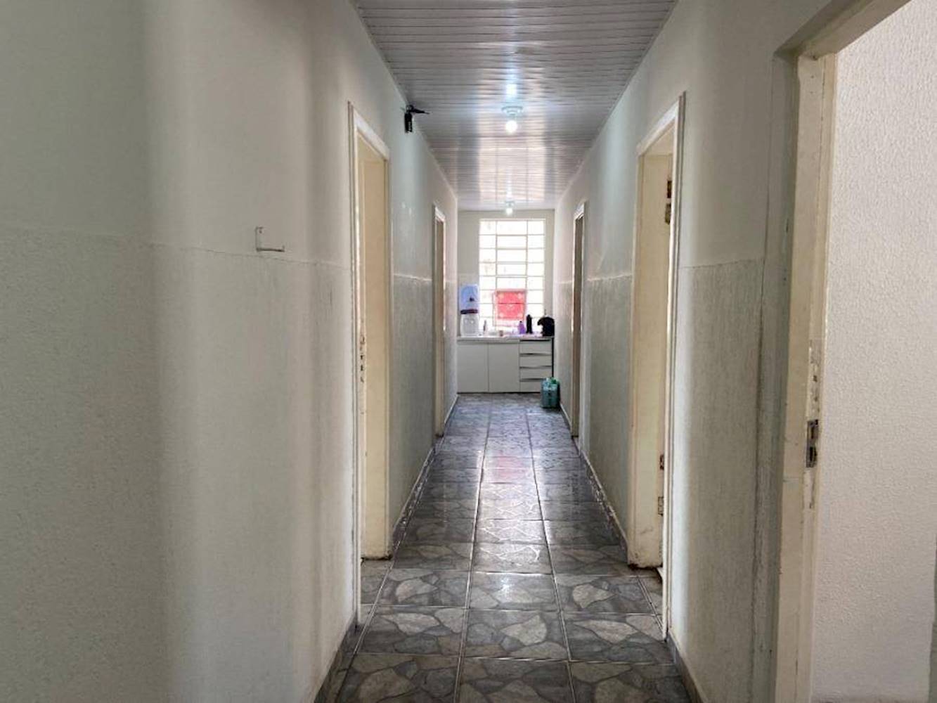 Sala Comercial no Centro de Ponta Grossa/PR, localizado em Ponta Grossa - PR