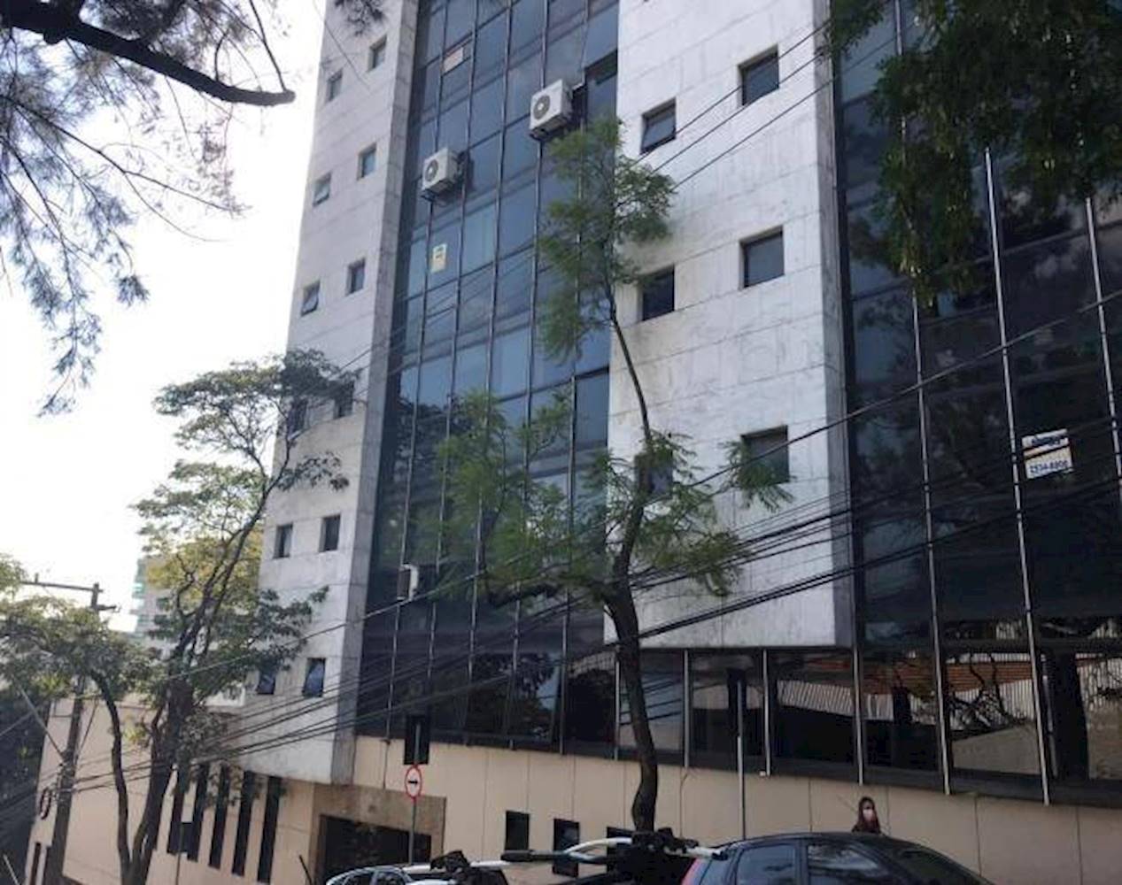Sala Comercial em Cruzeiro - Belo Horizonte/MG, localizado em Belo Horizonte - MG