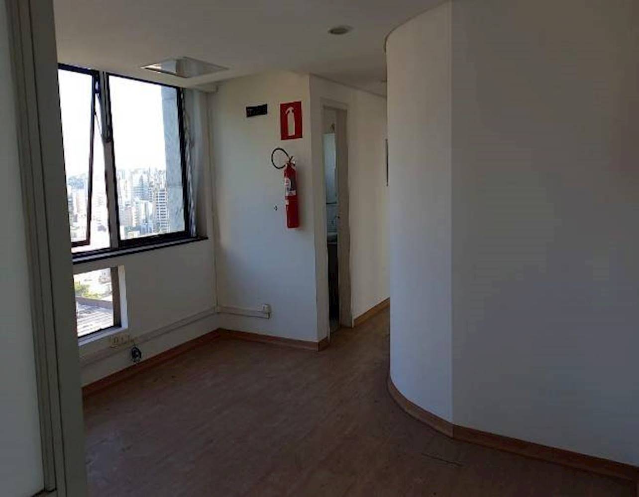 Sala Comercial em Cruzeiro - Belo Horizonte/MG, localizado em Belo Horizonte - MG