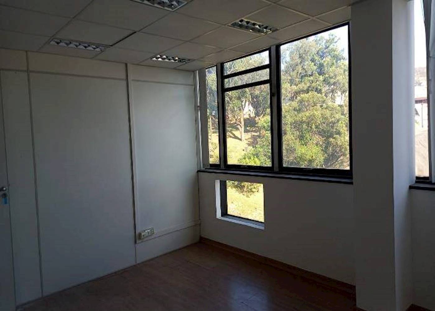 Sala Comercial em Cruzeiro - Belo Horizonte/MG, localizado em Belo Horizonte - MG