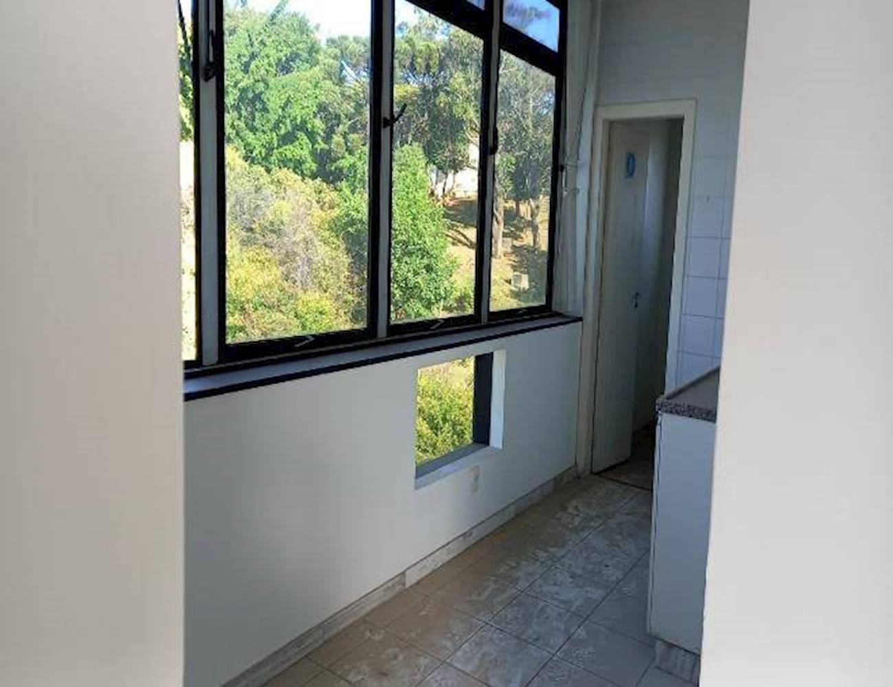 Sala Comercial em Cruzeiro - Belo Horizonte/MG, localizado em Belo Horizonte - MG