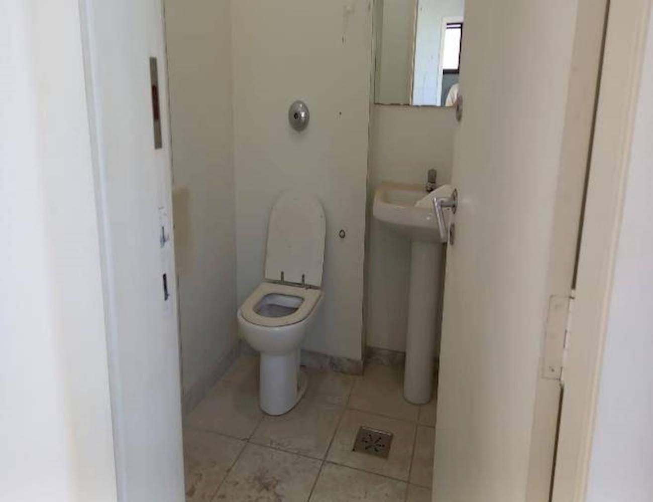 Sala Comercial em Cruzeiro - Belo Horizonte/MG, localizado em Belo Horizonte - MG