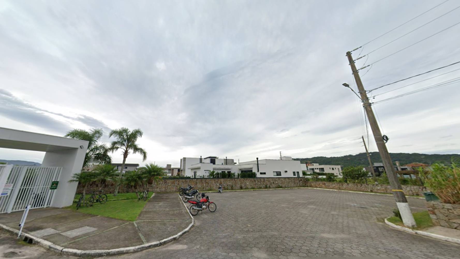 Casa em Palhocinha - Garopaba/SC, localizado em Garopaba - SC