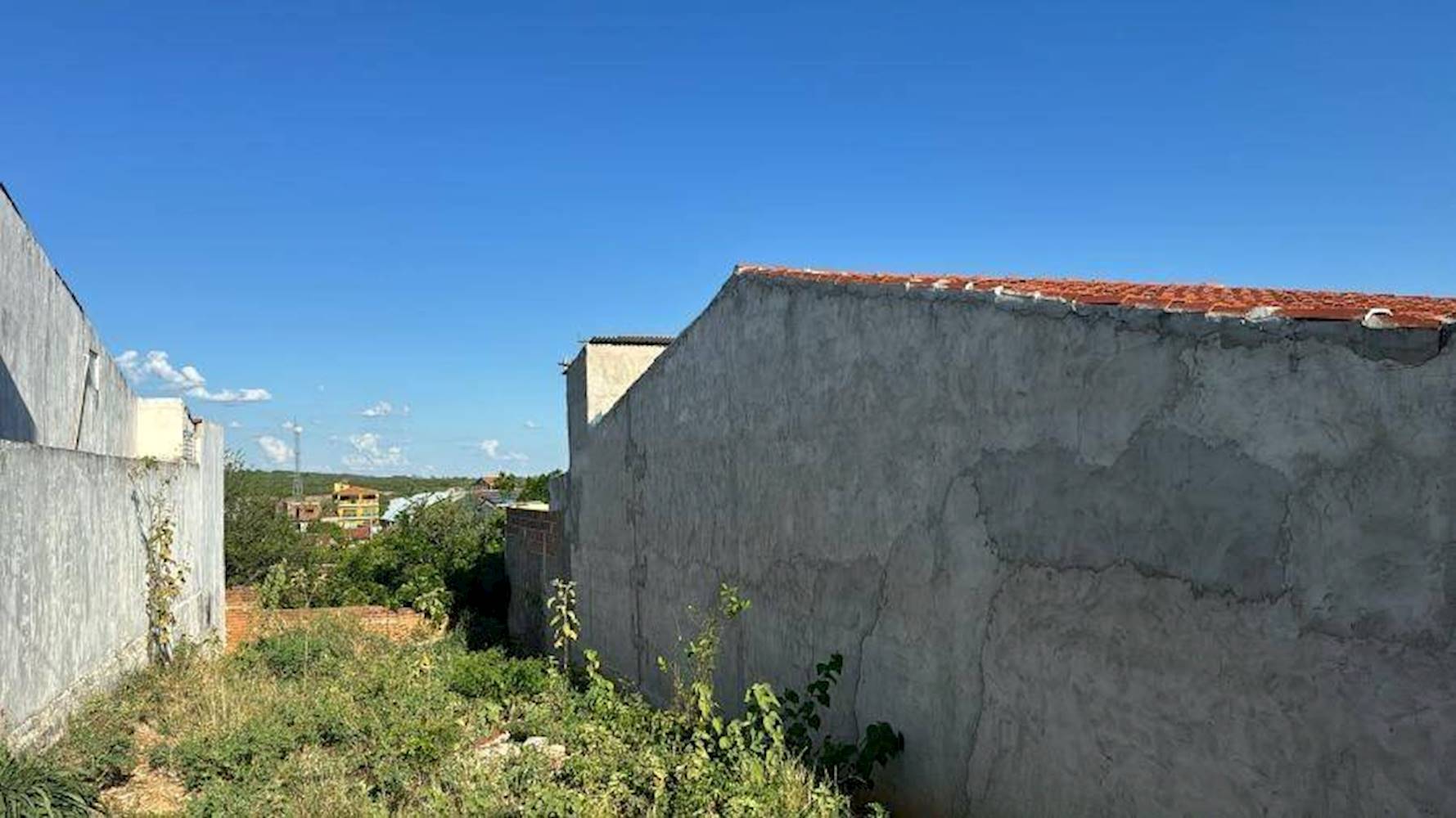 Casa em Riacho do Meio - São José do Egito/PE, localizado em São José do Egito - PE
