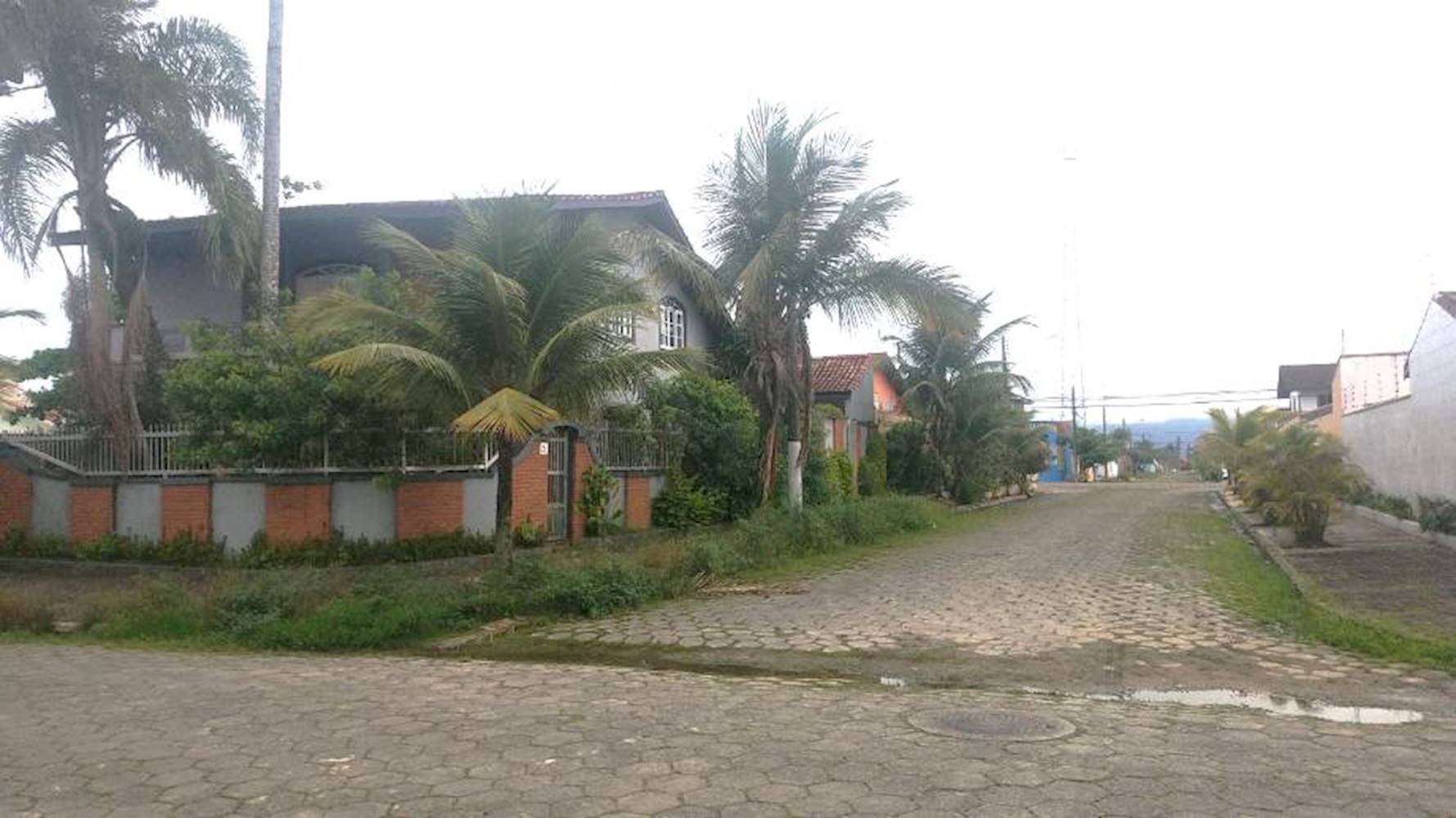 Casa no Parque Balneário Oásis em Peruíbe/SP, localizado em Peruíbe - SP