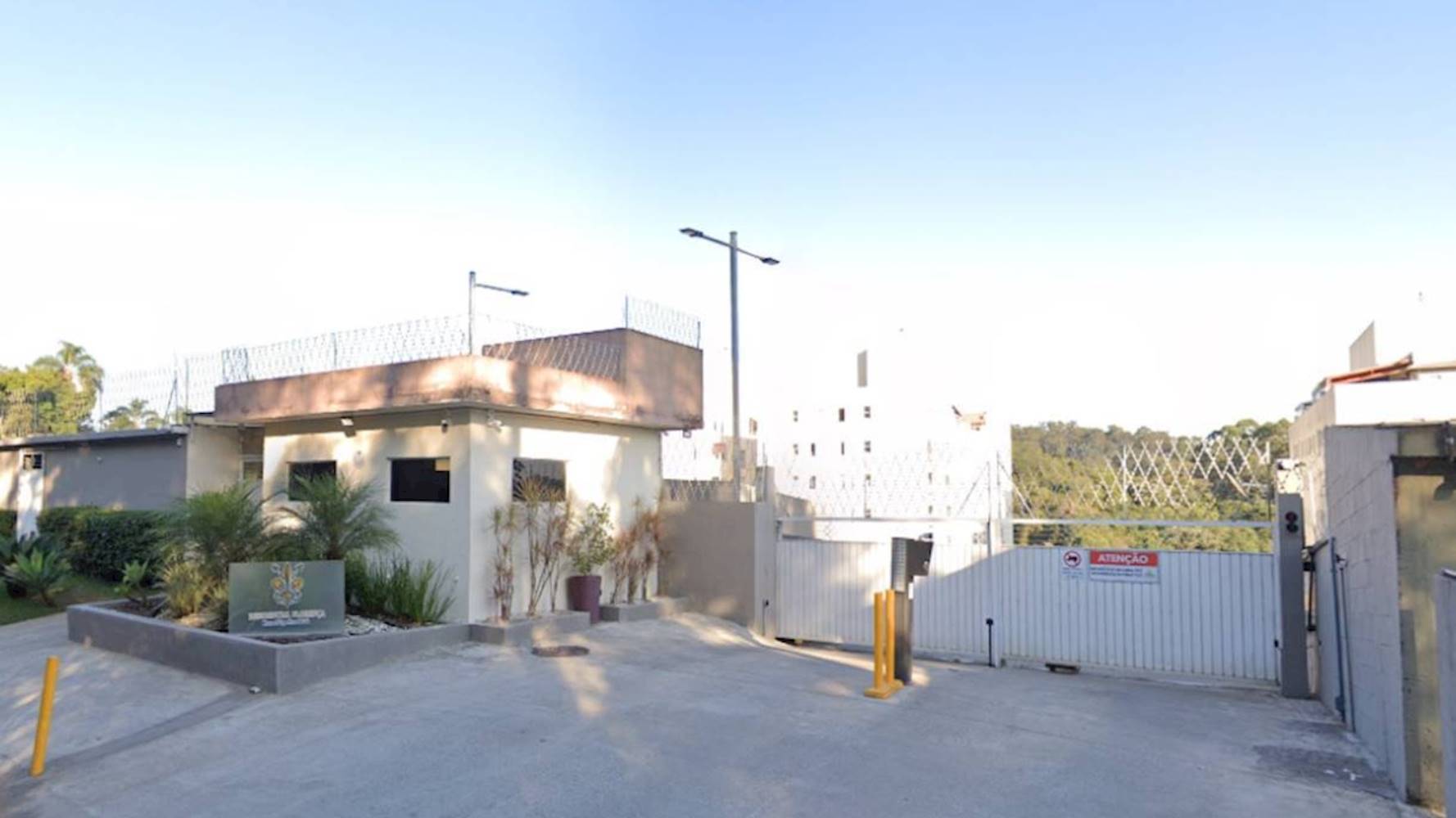 Apartamento no "Residencial Florença" em Cemucam - Cotia/SP, localizado em Cotia - SP