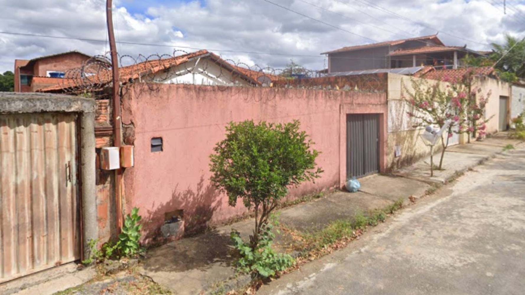 Casa no Conjunto José Carlos - Montes Claros/MG, localizado em Montes Claros - MG