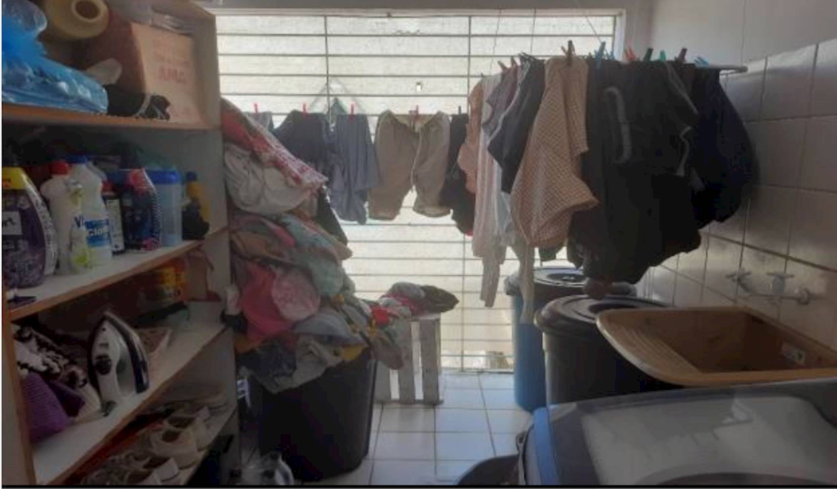 Casa (1° pavimemento elevado) no Beberibe em Recife/PE, localizado em Recife - PE