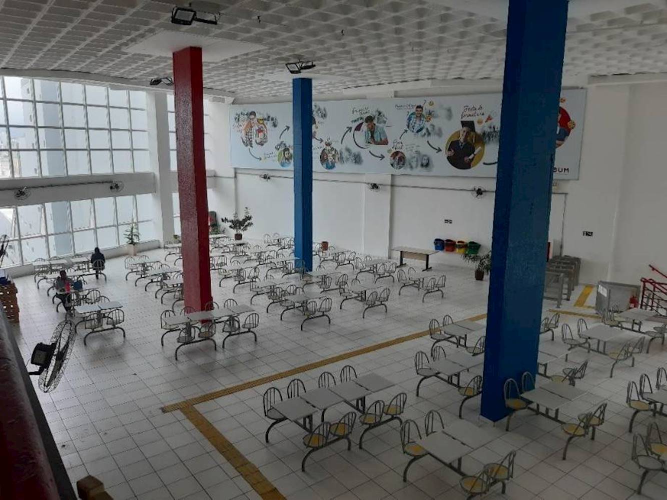Loja Comercial no "Ed. Saint Pietro Residence" - São Mateus - Juiz de Fora/MG, localizado em Juiz De Fora - MG