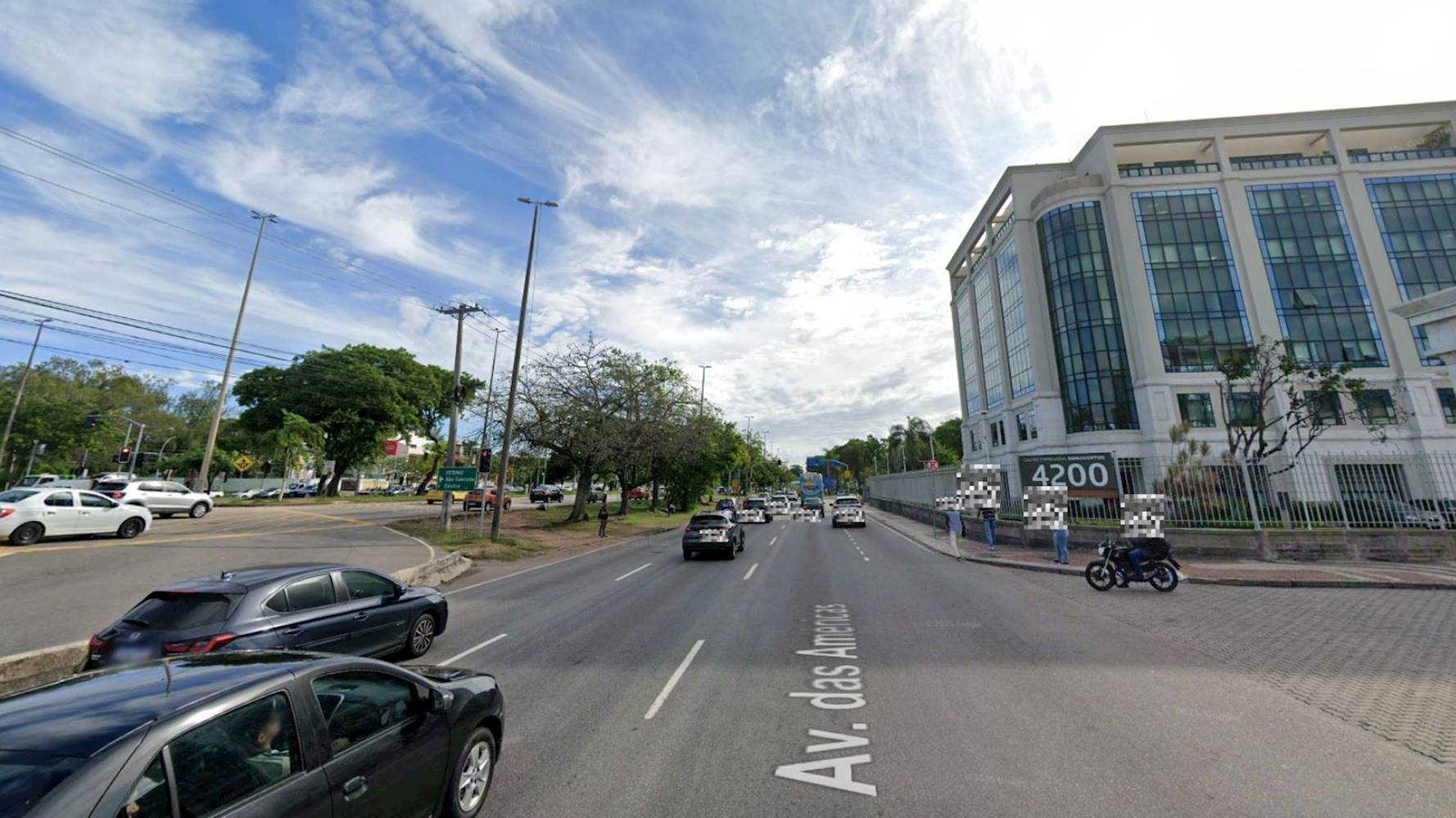 Loja no "Centro Empresarial Barra Shopping" - Barra da Tijuca - Rio de Janeiro/RJ, localizado em Rio De Janeiro - RJ