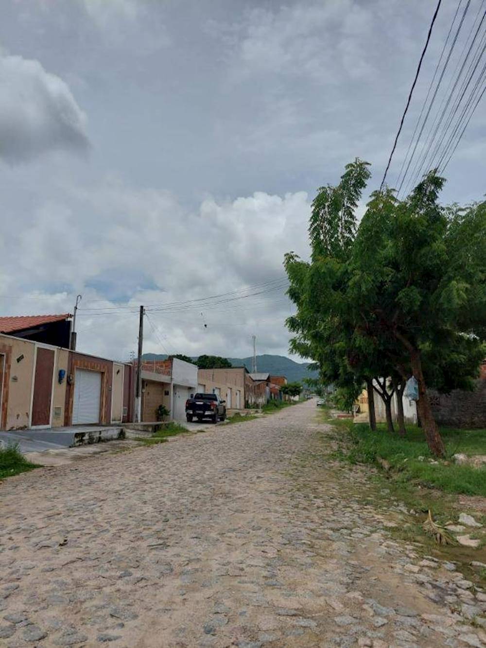Casa em Pau-Serrado - Maracanaú/CE, localizado em Maracanaú - CE