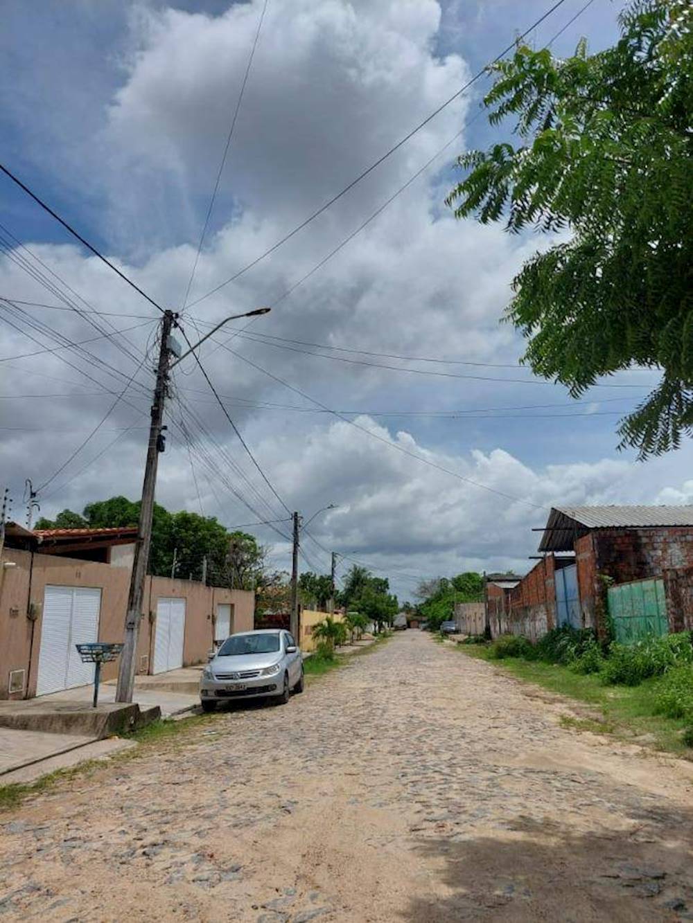 Casa em Pau-Serrado - Maracanaú/CE, localizado em Maracanaú - CE