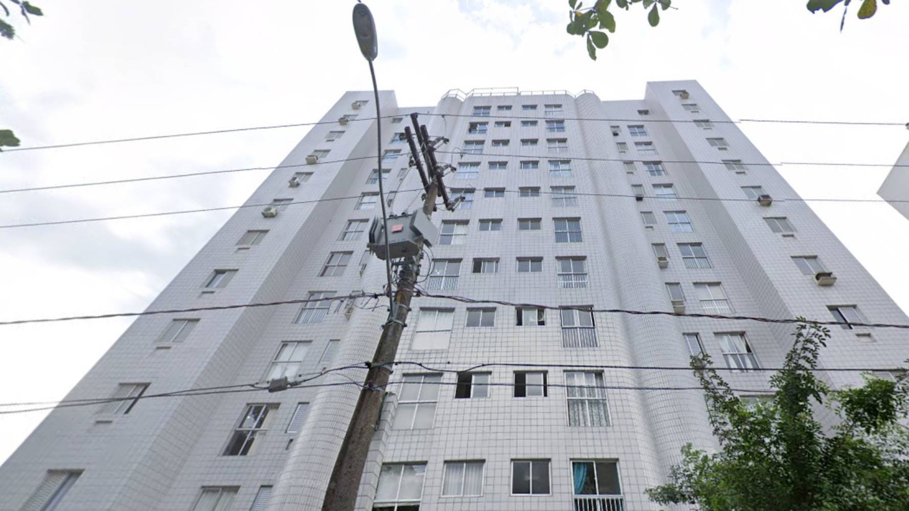 Imagem do imóvel Apartamento no Guarujá/SP e Terreno em Valinhos/SP