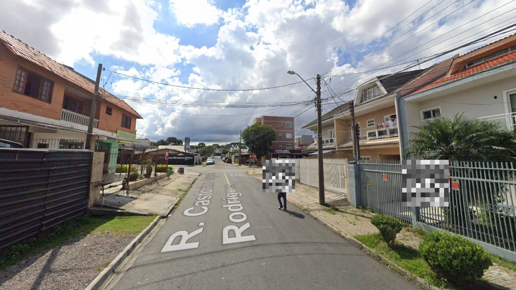 Casa no Bairro Cajuru - Curitiba/PR, localizado em Curitiba - PR