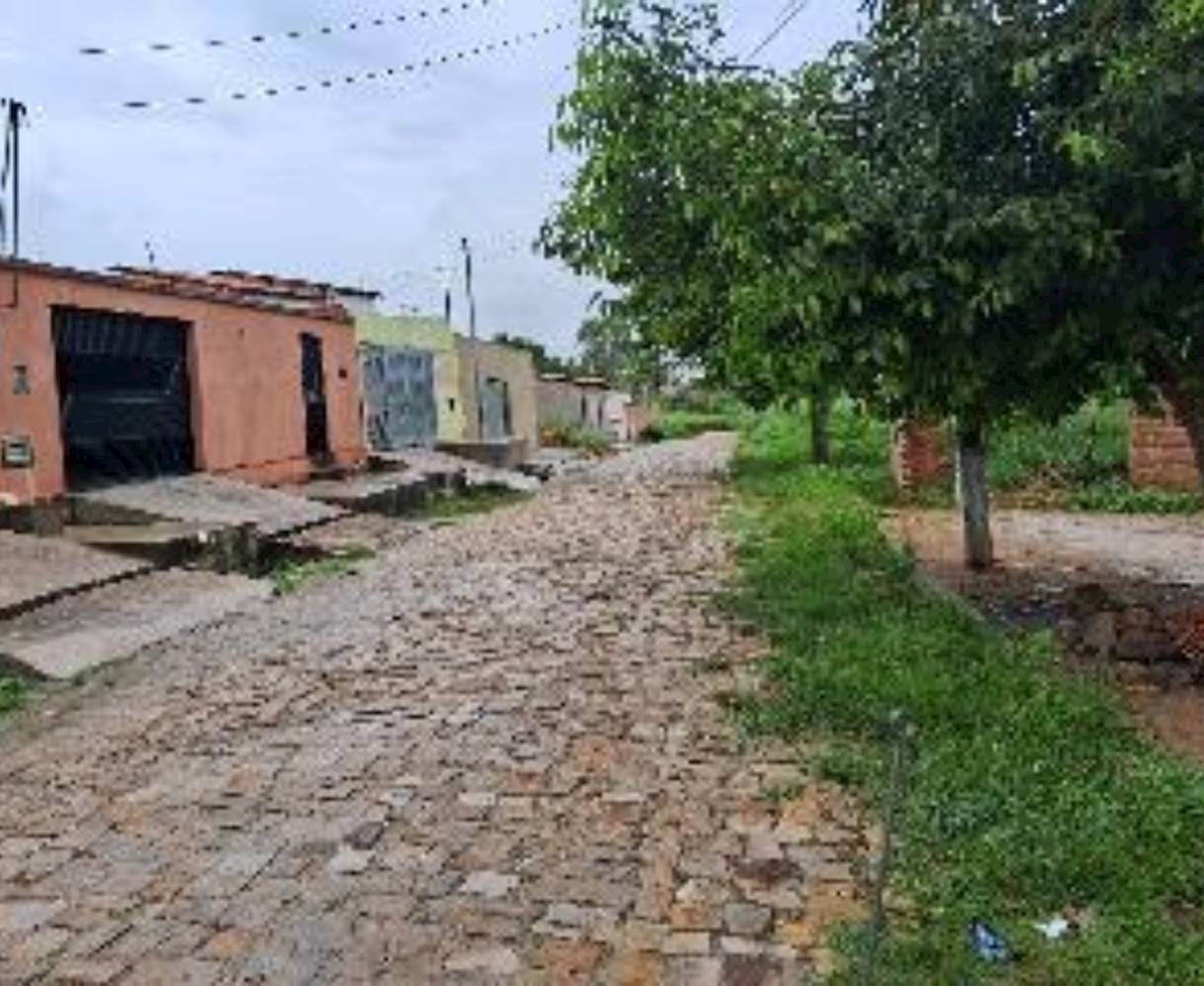 Casa em Tiberão - Floriano/PI, localizado em Floriano - PI