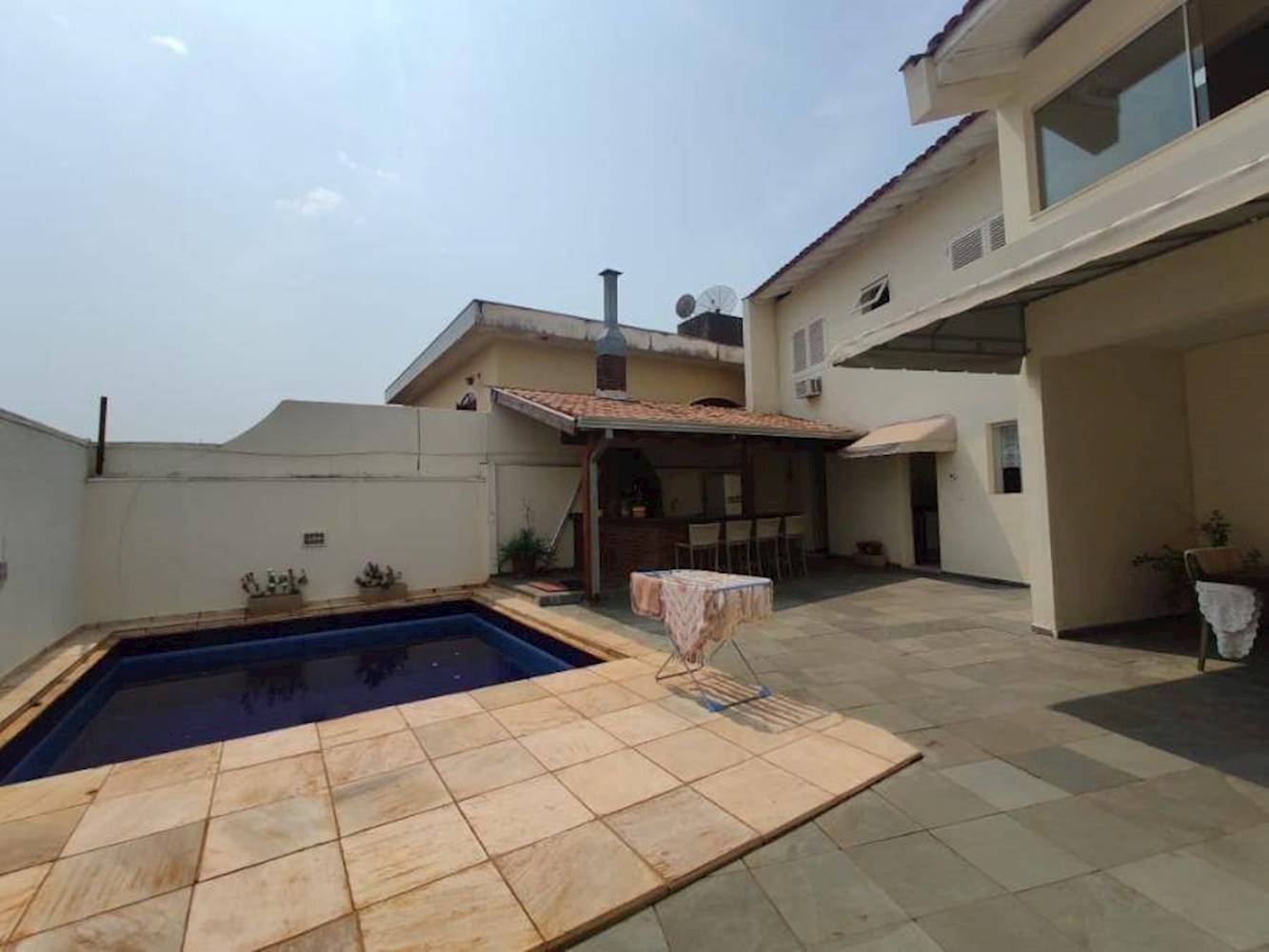Casa no Jardim Petrópolis - Londrina/PR, localizado em Londrina - PR