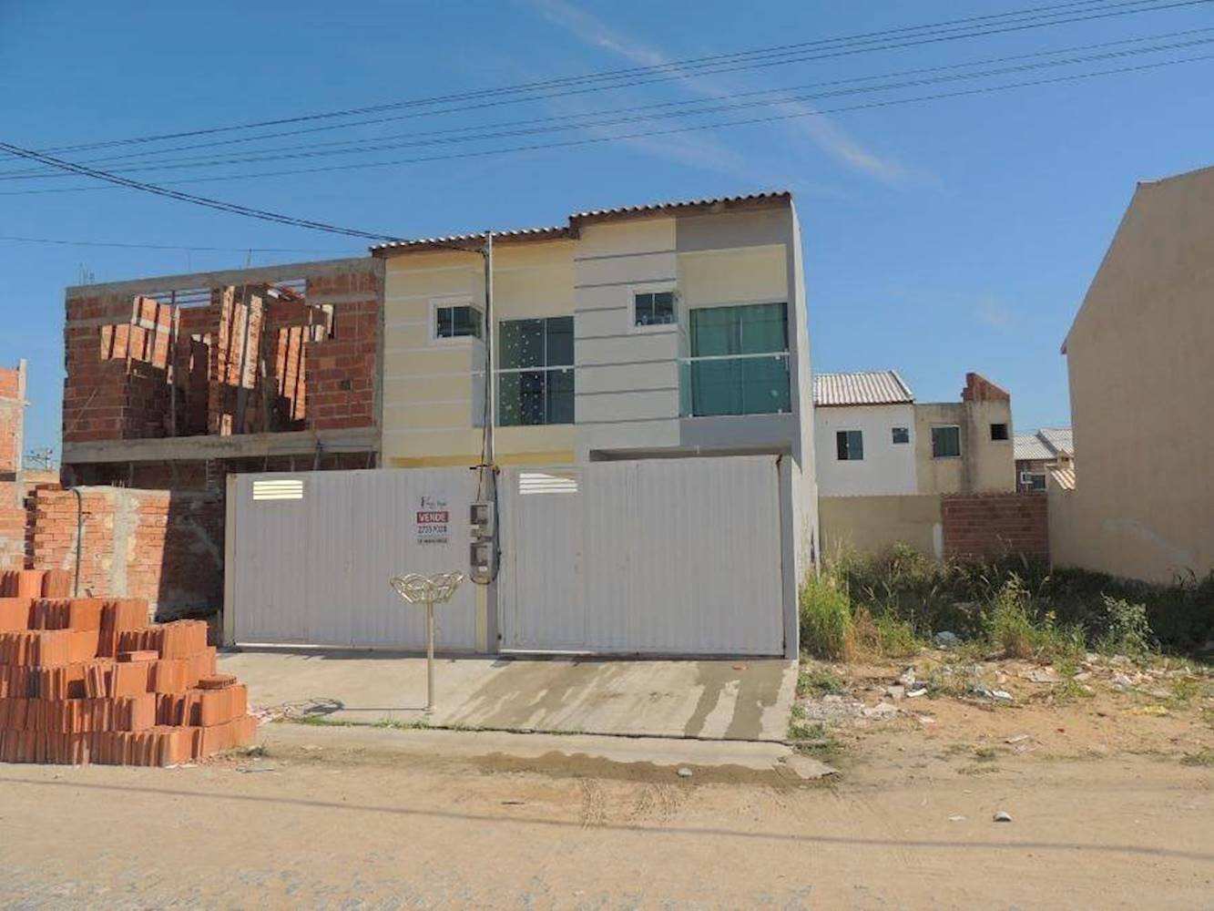 Imagem do imóvel Casa de Condomínio no Pq Aurora - Campos Dos Goytacazes/RJ