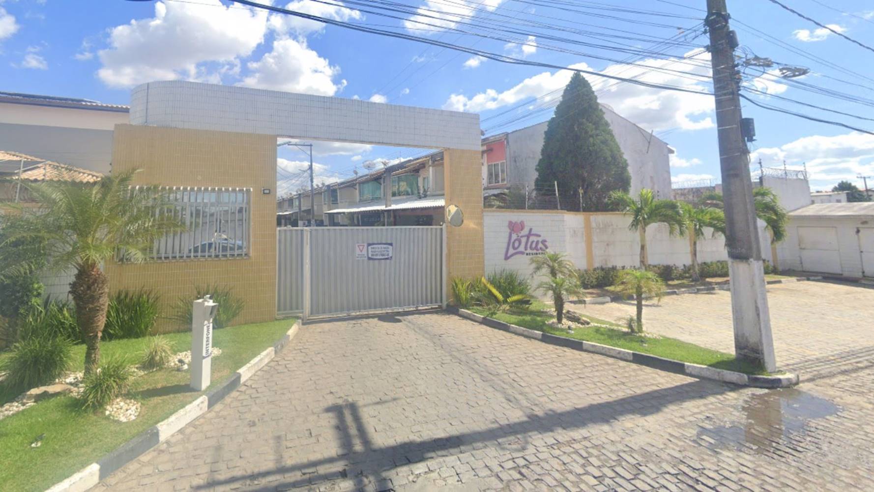 Imagem do imóvel Casa no "Condomínio Residencial Lótus Residence" - Santo Antônio - Feira de Santana/BA