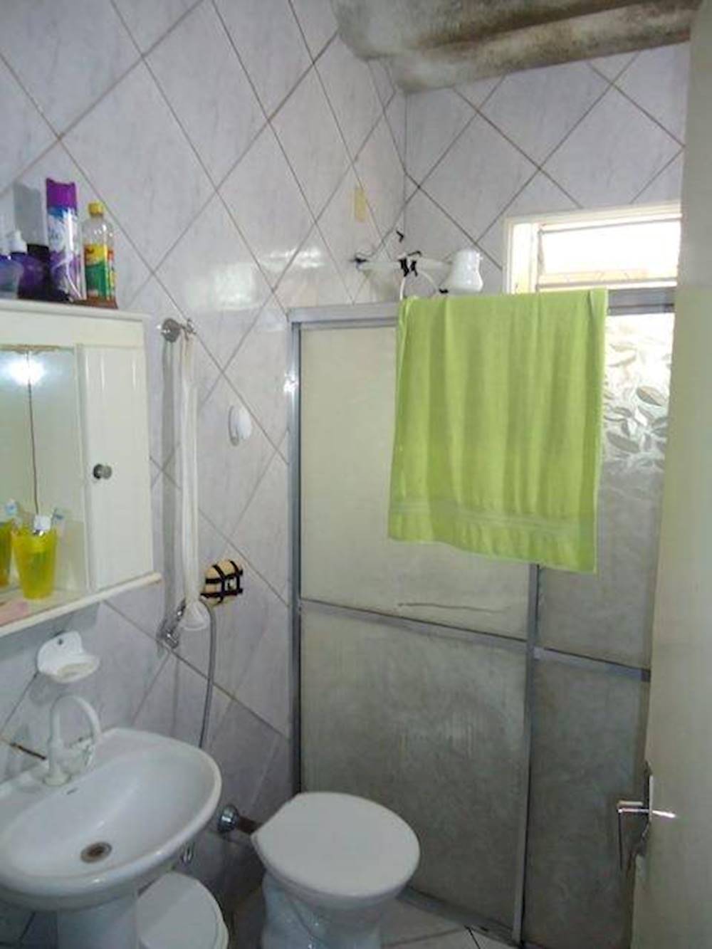 Casa no Conjunto Habitacional Jardim Arapuã - Jales/SP, localizado em Jales - SP