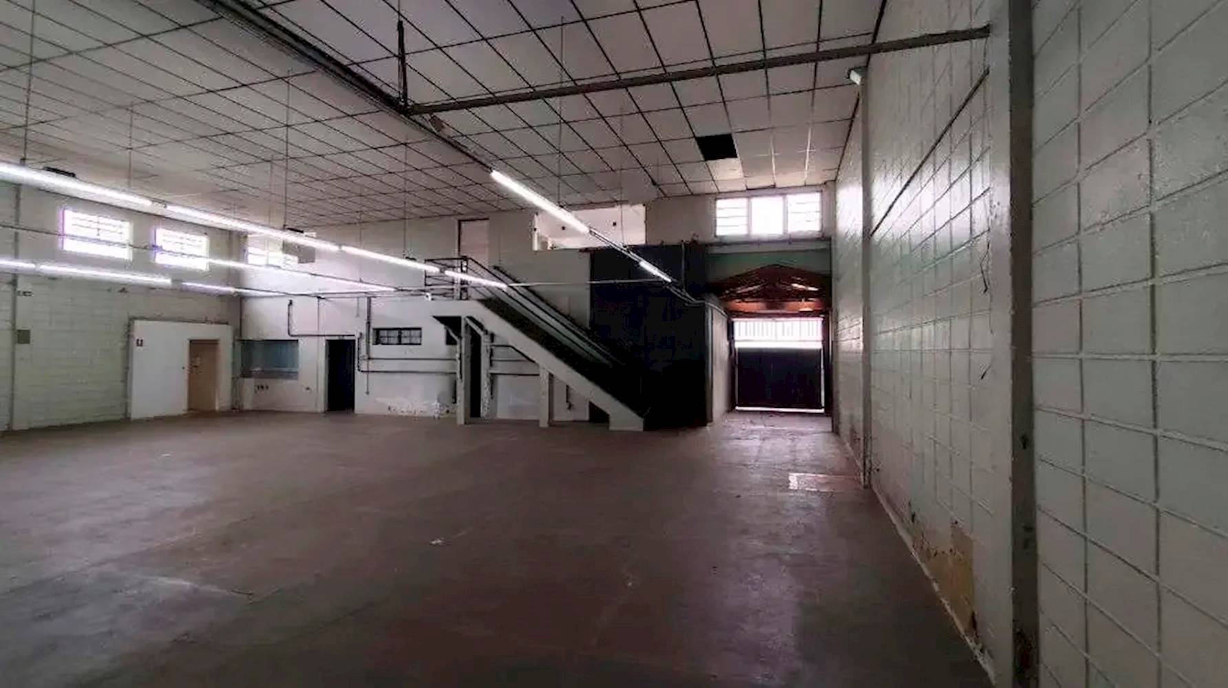 Galpão no Jardim Nova Santa Paula em São Carlos/SP, localizado em São Carlos - SP