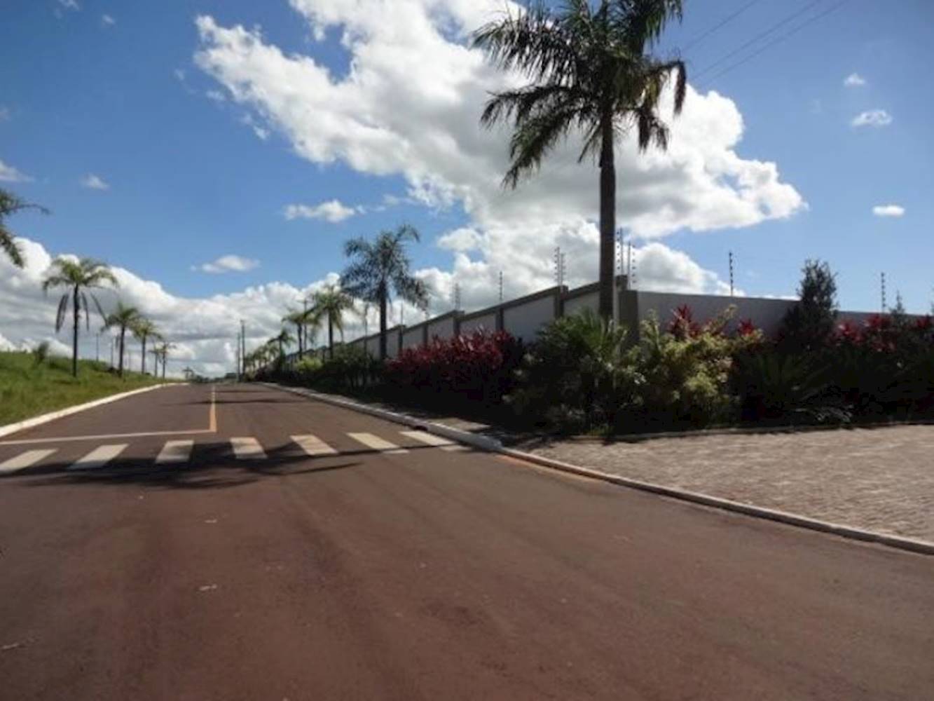 Terreno no Parque Residencial Viva em Pérola/PR, localizado em Pérola - PR, bairro Pérola
