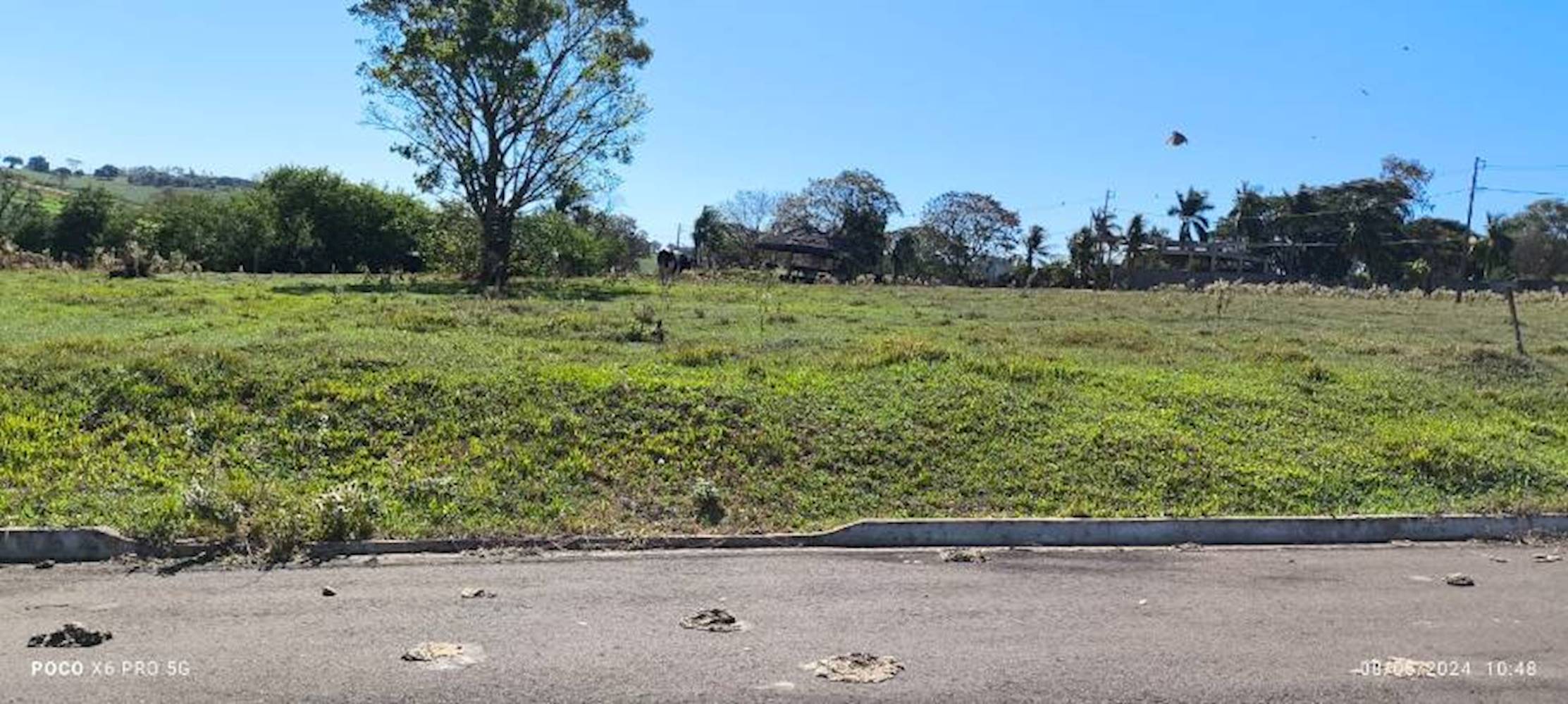 Terreno no Parque Residencial Viva em Pérola/PR, localizado em Pérola - PR, bairro Pérola