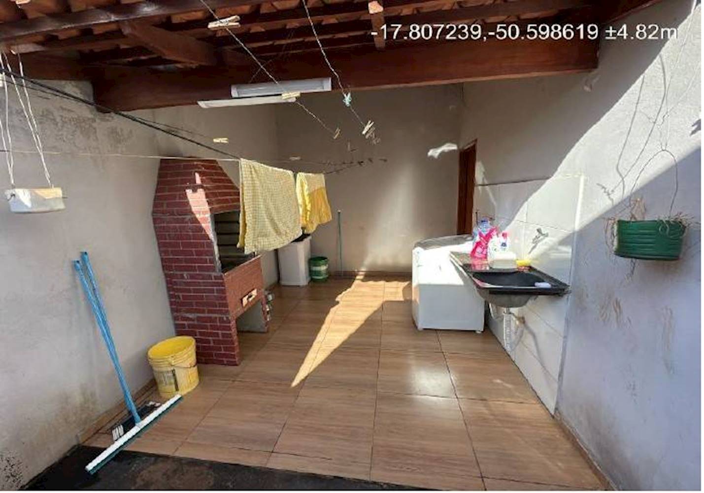 Casa no Centro - Santa Helena De Goiás/GO, localizado em Santa Helena De Goiás - GO, bairro Centro