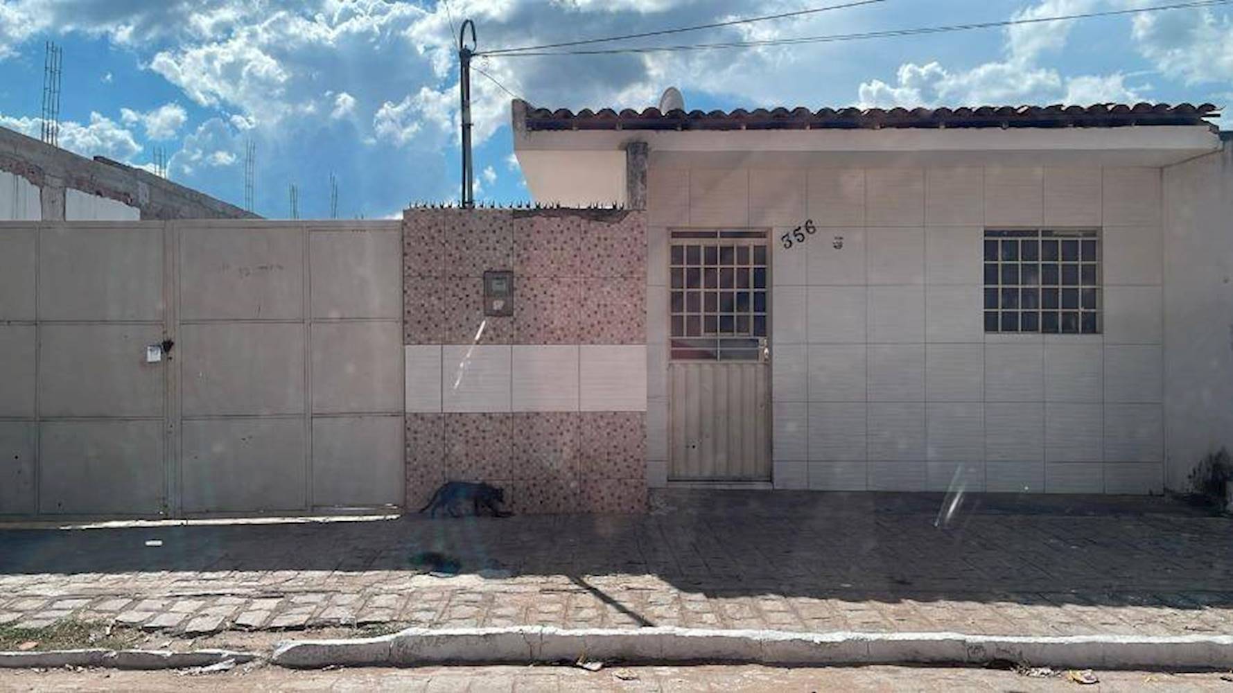 Casa em Tancredo neves - Serra Talhada/PE, localizado em Serra Talhada - PE, bairro Tancredo Neves