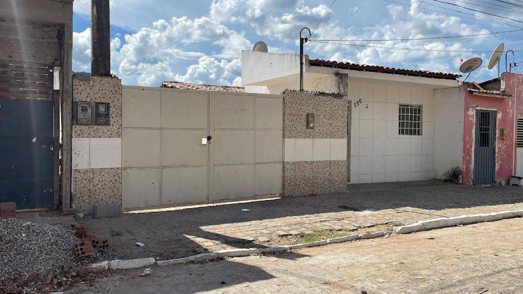 Casa em Tancredo neves - Serra Talhada/PE, localizado em Serra Talhada - PE, bairro Tancredo Neves