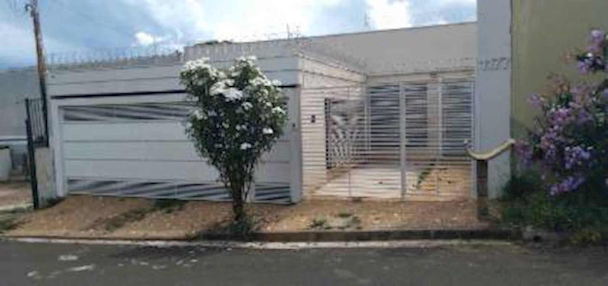 Casa no Alto Cafezal em Marília/SP, localizado em Marília - SP, bairro Alto Cafezal