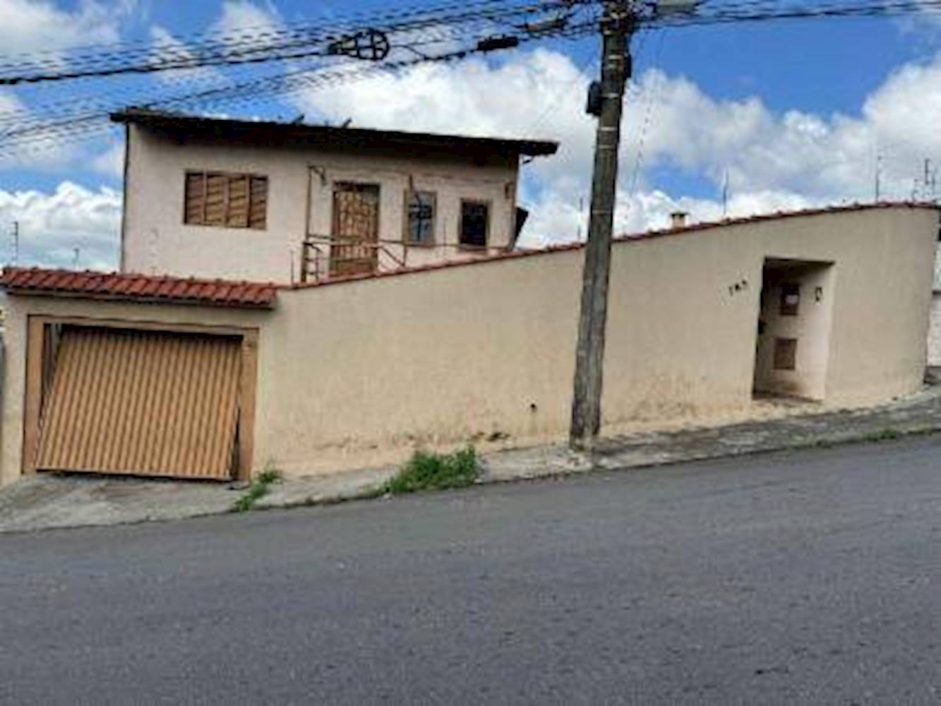 Casa na Chácara Alvorada em Poços De Caldas/MG, localizado em Poços De Caldas - MG, bairro Chácara Alvorada