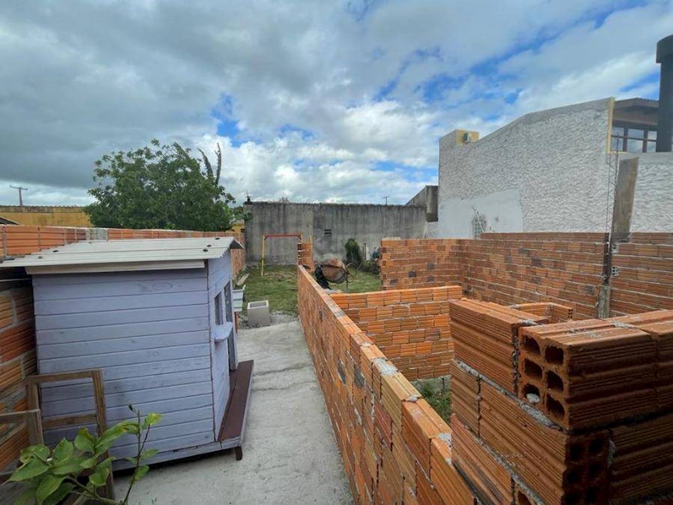 Casa em Laranjal - Pelotas/RS, localizado em Pelotas - RS, bairro Laranjal