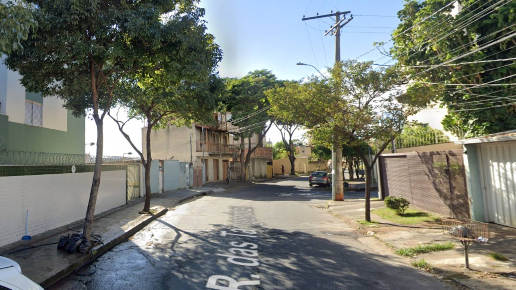 Apartamento no " Edifício Manuela" - Laranjeiras - Belo Horizonte/MG, localizado em Belo Horizonte - MG, bairro Laranjeiras