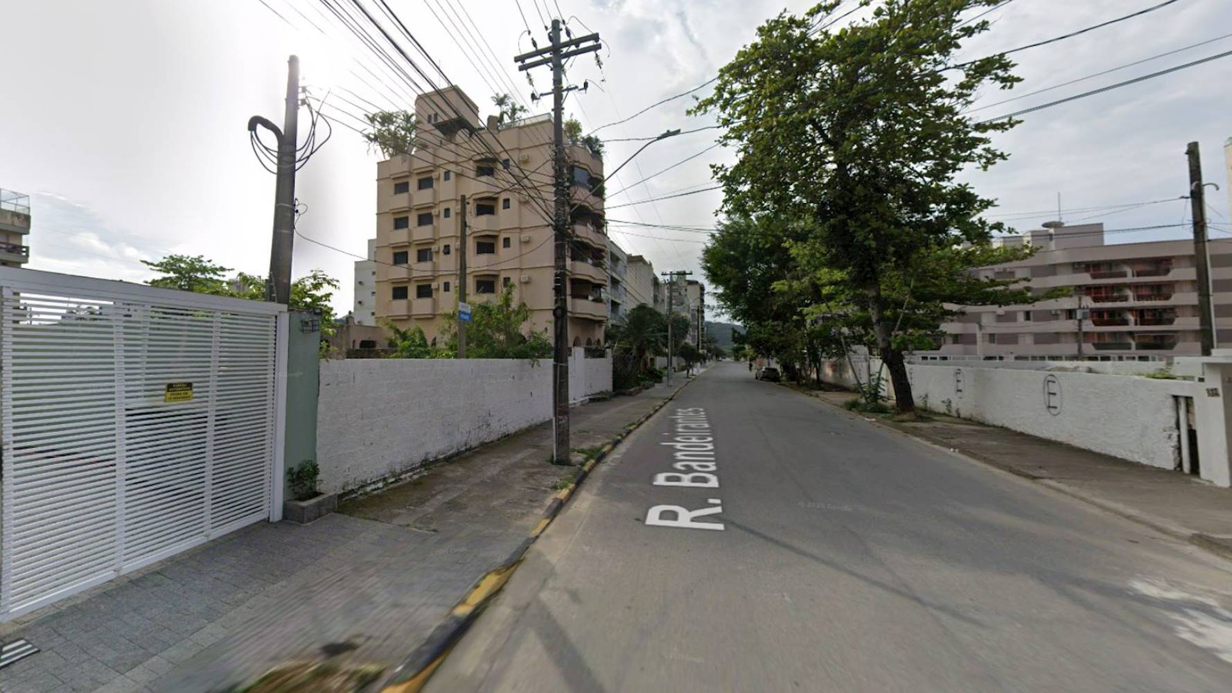 Apartamento no "Edifício Casablanca" - João Batista Julião - Guarujá/SP, localizado em Guarujá - SP, bairro João Batista Julião