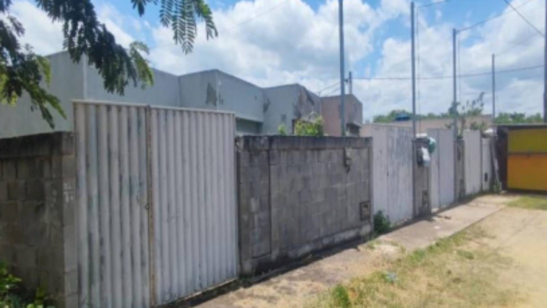 Casa no Jardim dos Queimados - Queimados/RJ, localizado em Queimados - RJ, bairro Jardim dos Queimados