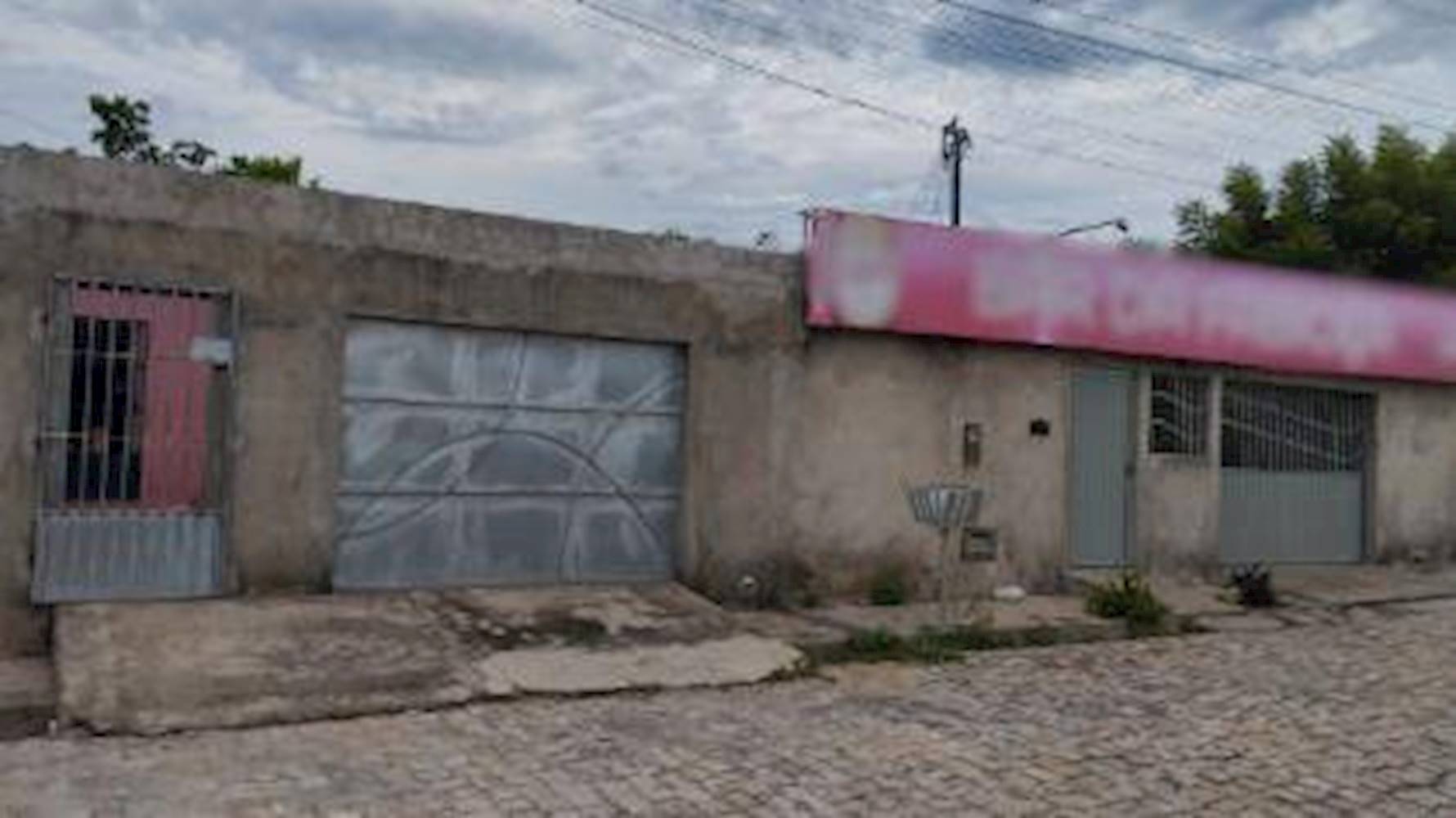 Casa em Meladão - Floriano/PI, localizado em Floriano - PI, bairro Meladão