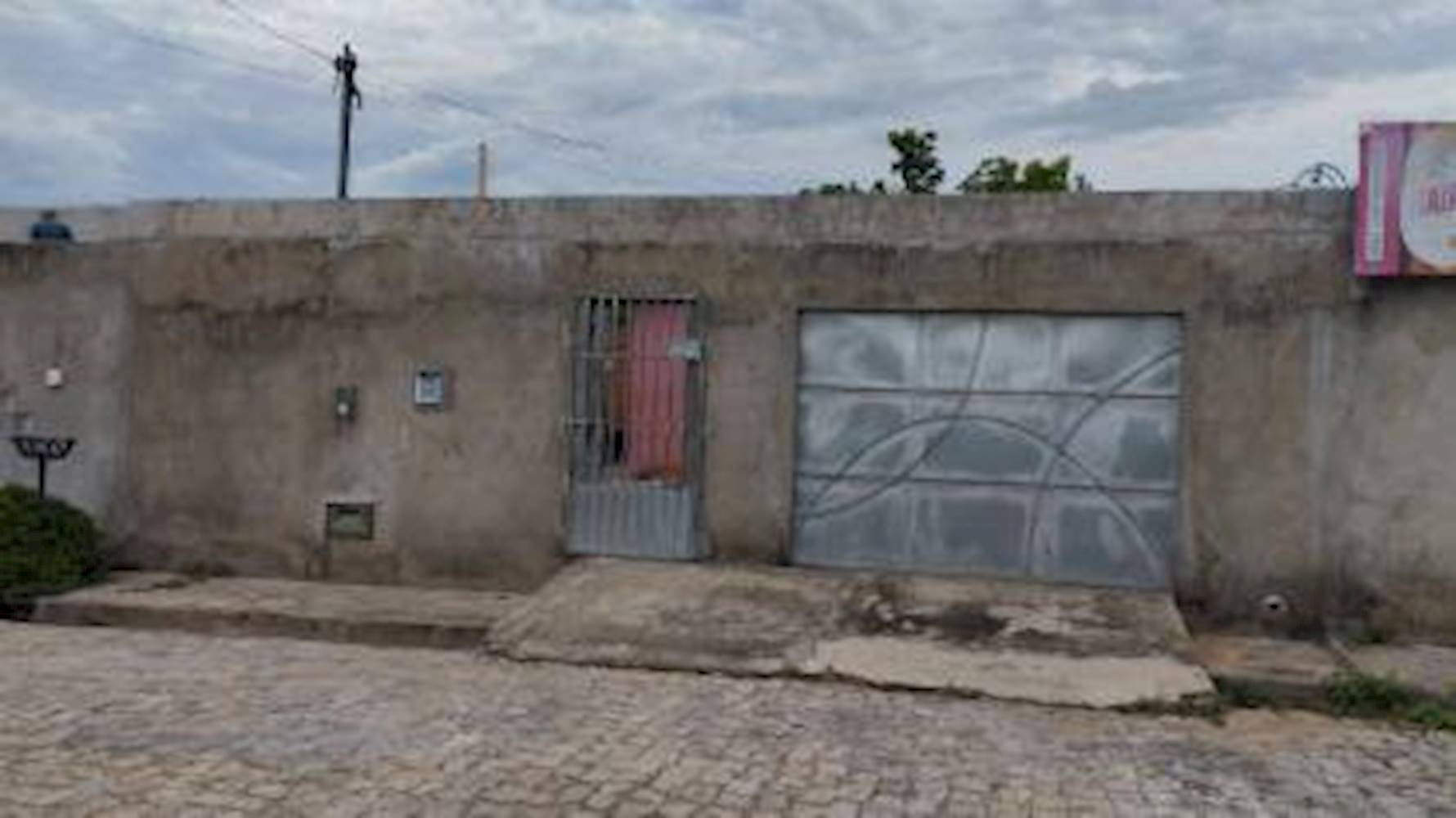 Casa em Meladão - Floriano/PI, localizado em Floriano - PI, bairro Meladão