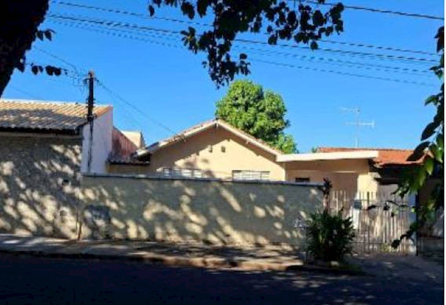 Casa no Núcleo Habitacional Monsenhor Pasetto - Lins/SP, localizado em Lins - SP, bairro Núcleo Habitacional Monsenhor Pasetto