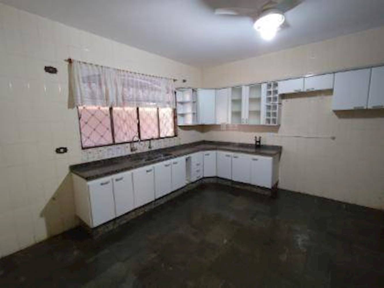 Casa no Centro - Faxinal/PR, localizado em Faxinal - PR, bairro Centro