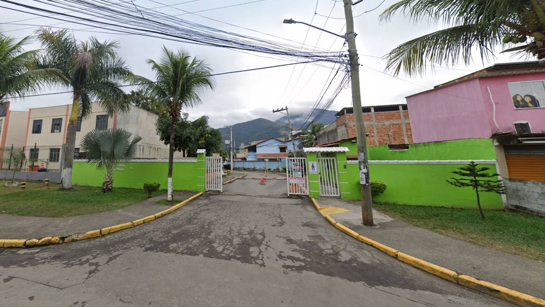 Apartamento no "Condomínio São Pedro" - Bangu - Rio de Janeiro/RJ, localizado em Rio De Janeiro - RJ, bairro Bangu