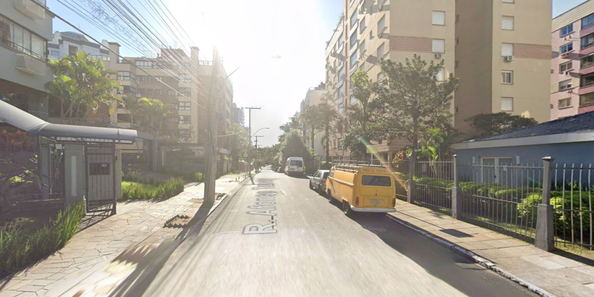 Apartamento no "Conjunto Residencial Villa Fontaine"- Menino Deus - Porto Alegre/RS, localizado em Porto Alegre - RS, bairro Menino Deus